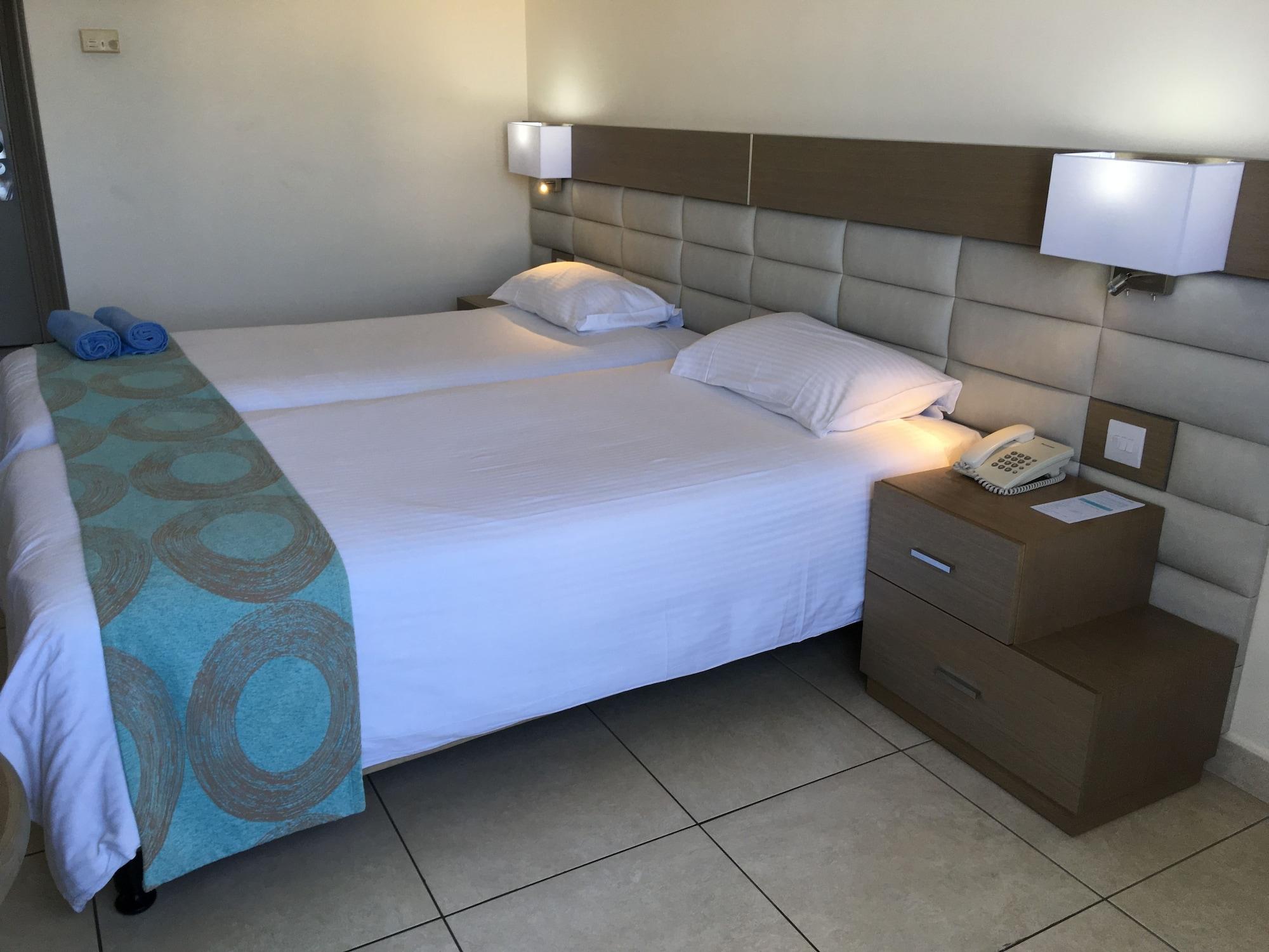 Avanti Hotel بافوس المظهر الخارجي الصورة