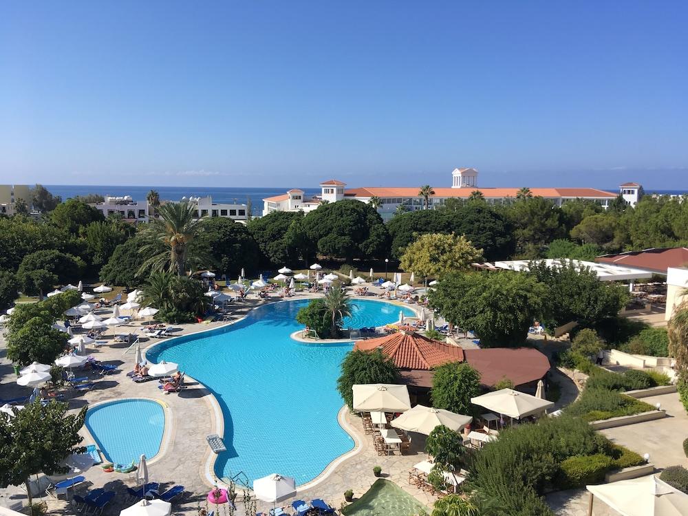 Avanti Hotel بافوس المظهر الخارجي الصورة
