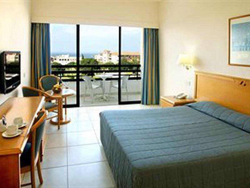 Avanti Hotel بافوس المظهر الخارجي الصورة